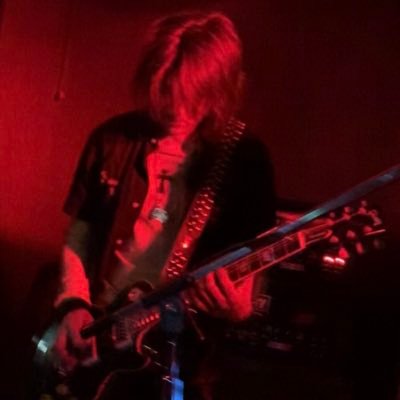 yu10320's profile picture. バンドでギター弾いてます🎸 インスタの方にいろいろ載せてます😅 (URLの貼り方知らん)🙄   なぜか黒猫と縁があるらしい🐈‍⬛🤨