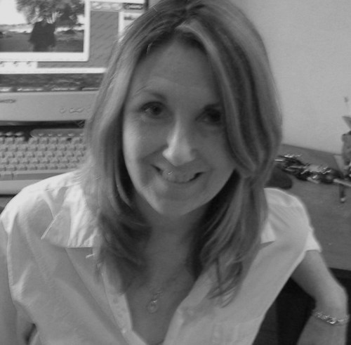 Mother, Wife, Canadian Author, freelance writer, and Poet who also enjoys writing #FlashFiction. Facebook page: https://t.co/hIOcRMNU3n