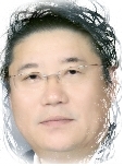 정치,경제,사회,종교 등 모든 삶에 있어서 정의의 질서가 지켜질 것을 원하고 만일‘정의의 법’을 어기면 반드시 벌을 받는다고 믿습니다.예민한 도덕적 통찰력과 하나님께 대한 진실한 신앙을 가지고 죄로 인해 장차 벌 받을 민족을 경고한 순박하고 정직한 'AMOS'처럼 의롭게 살아가렵니다.