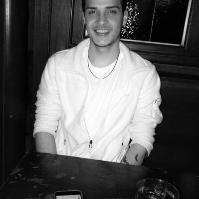 Carlos970122's profile picture. 