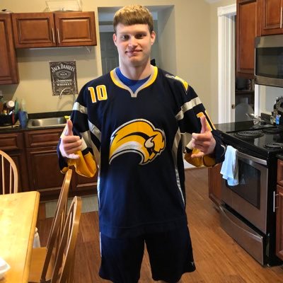 Die hard #Sabres fan, full time beer leaguer, co-founder of @FrozenFourPod, writer for @diebytheblade #Sabres #Bills