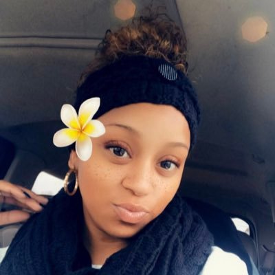 30 yrs young❤️ Mother of Melanie elenese💙 Diesel tech🖤 Loving🧡 Ambitious💚