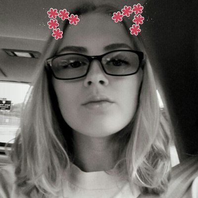 AlyssaJolt's profile picture. if a girl is a gun then i'm a dagger