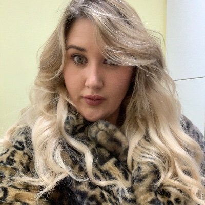 HelenMcShane's profile picture. 