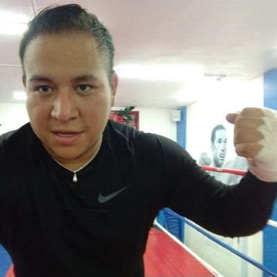 PaoliTZimo's profile picture. México, box, chivas, finanzas.