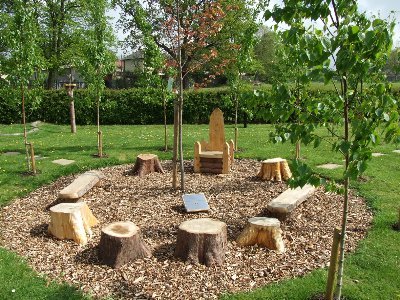 Forestry Commission trained forester
Enhancing outdoor learning spaces across the UK with sustainably sourced Yorkshire timber