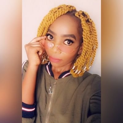 Queen Vee 👑🇿🇲

Looking to network and meet new people. Fun, loving, caring, amazing, cool, talented, extraordinary.. & beautiful ❣️ IG: @veronny_chichi_bwali