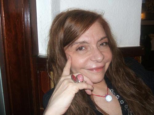 Periodista,divertida,entregada,fiel,casada,colaboradora de Catalunya Ràdio y columnista del digital DIARIO SIGLO XXI