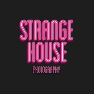 London/Essex based creative photographer. Wrestling, fetish and performance photography.
For enquiries please DM or Email
strangehousephotography@gmail.com