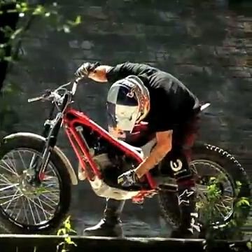 tatawedari's profile picture. masih sendiri