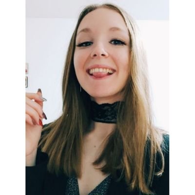 ioana_jd's profile picture. H💿l💿 there! My name is Jo and I'm a little girl with blue eyes and big dreams! One day you'll see me at the TV or in tours singing live, I promise!