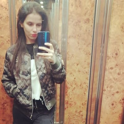 Acuario♒️~Puta con sentimientos 🎉 ~ 🏐 Voley 🏆 ~ Slytherin🐍 ~Poder de tres❤️~ Srta.Vader ☔️