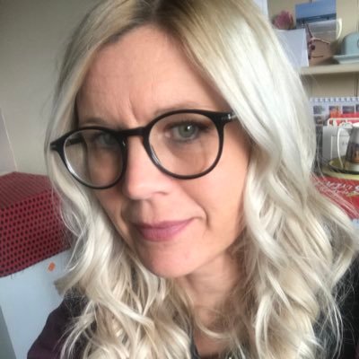 Mummy to 2 beautiful children, teacher for 16 years, currently in year 6. Art & Spanish subject lead & passionate about the Arts and reading!