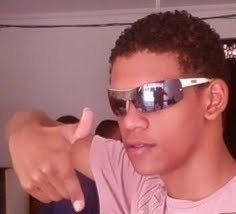 olá sou gil muito feliz do jeito que eu soun gosto muito de fazer uma passoa sorri e claró sou conhecido como gil e isso ai espero que vc gosta muito de mi vlw.