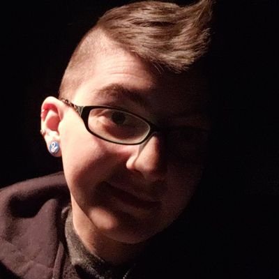 ChronicThespian's profile picture. I'm a NB theatre artist living with chronic illness! I love to create above all else. ❤ They/them. 🙋🏻‍♂️