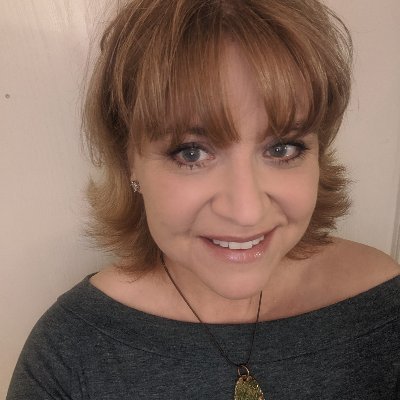 Christian, Wife, Mom, Educational Systems Manager, #MIETrainer, #FinancialPeace, Teacher, Wannabe Craft Goddess.