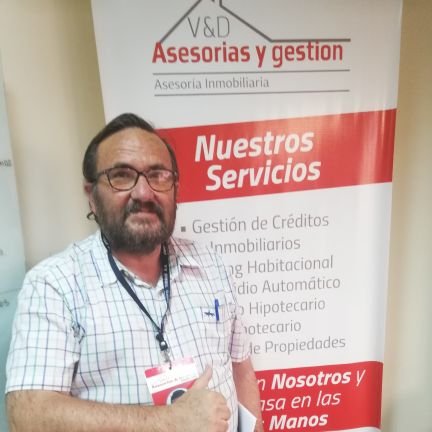 San antonio, ciudad natal Profesor de estado en matematicas y fisica. Administrador educacional Licenciado en educacion Chile.