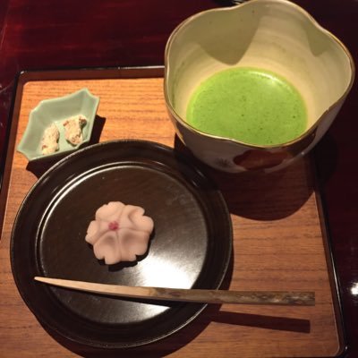 asekomariko's profile picture. 手掌多汗症、足裏も脇も多汗症のアラフォーです。不妊治療して諦めた末の子なしです。同じ悩みの人と共感しあえたり、アドバイスしあったり、たのしく愚痴りあえたらとおもいます(^^)！無言フォローすいません。気軽にコメントしてください(^^)