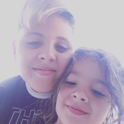 ECiroide's profile picture. no sé que poner xd