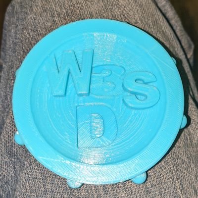 W3sD2's profile picture. Blacksmith, nerd, tinkerer, philosophizor, stoner.