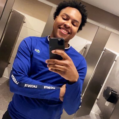 nic88338932's profile picture. 