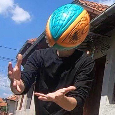 mi3l_l3ux's profile picture. 