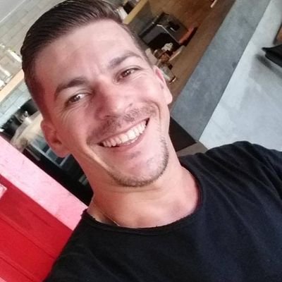 WKoslovsk's profile picture. somos apenas meros imortais nesta vida tão passageira, para perdermos tempo com fracasso e frustrações desnecessárias; levante a cabeça e siga em frente.