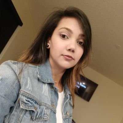 laucristina28 Profile Picture