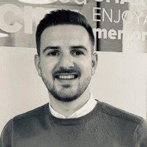 Specialising in the Microsoft Cloud technologies. I tweet industry info on Azure and M365, attempt witty humour and maybe even your next job!
#Microsoftcloud