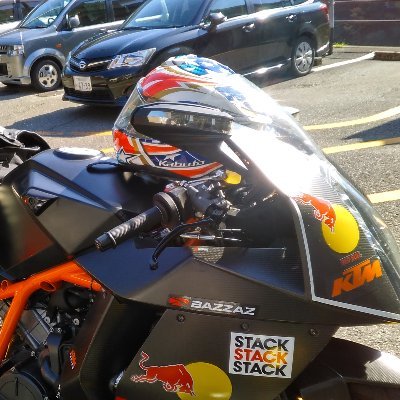 redbull0602's profile picture. 和歌山の新宮市出身のバイク乗り。
ベビメタ、大好き。
バイクはVJ23A、RC8R、FZ400R
メインバイクはＲＧＶ２５０Γ　ＶＪ２３ツーリング、近場お誘い下さい。
KTM　RC8R　２０１０年モデル　
RC8Rは二代目で初期型の２００９年モデルから乗っています。
修理中　イモビライザー不良？なのか？？？？のりたい