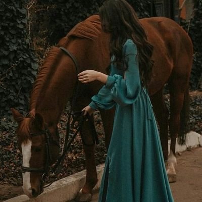 SimroohTellss's profile picture. whatever