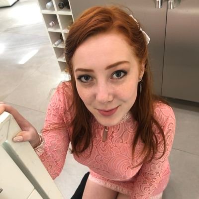 18+ | cute lil ginger nextdoor | booking with @teambrian2016 | @adulteressamber backup account