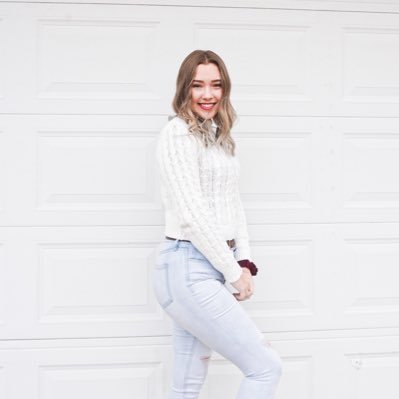 hannah_elayna16's profile picture. | throwin sass around like confetti | EMU MA 2020 | u20 irish dancer | sc: hannahbornamann |