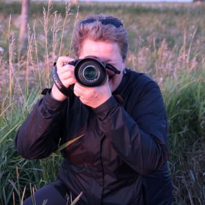 Farm partner, mom & writer who loves capturing images of #prairielife. Detours & laughter always welcome.