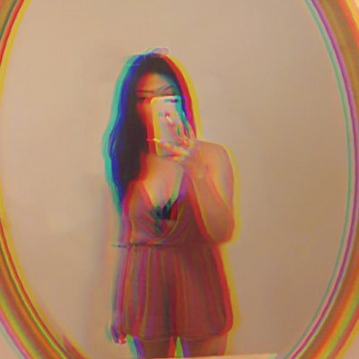 neonyogapants's profile picture. 