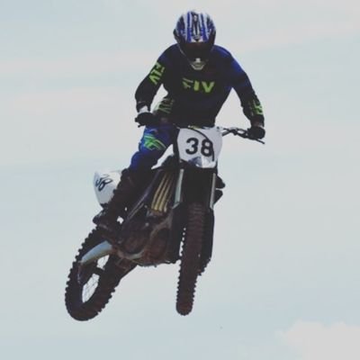 🇺🇸Husband. Father of 2. AMA Fan. Weekend Warrior Rider. Gamer. USMC.🇺🇸