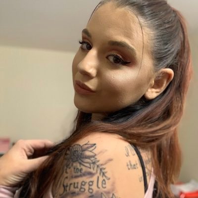 Meagon86692827's profile picture. 24 . 💋 Single Mom .🤘🏼Sagittarius. 💙 Social worker ✌🏼