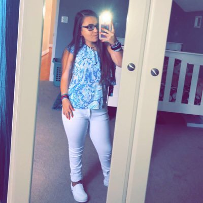 abi_gail_marie's profile picture. LDHS’ 21💚