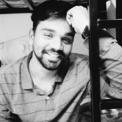 YashsoniY7's profile picture. 