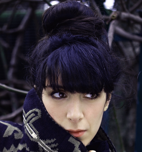 baderguille's profile picture. Feather light content