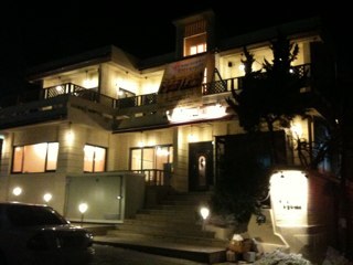 wol_hyang's profile picture. 유기농 막걸리 전문점 월향!/1호점 마포구 서교동 335-5 2층 02-332-9202 /2호점 마포구 서교동 352-23 02-336-9202 / 이태원점 용산구 한남동 682-13 02-794-9202 매일 12시오픈 월~수 새벽 2시, 목~토 새벽4시, 일 새벽1시까지 영업합니다