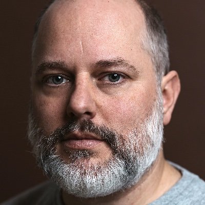 Maker van digitale platforms en producten. Leest zo vaak en veel als maar kan. Digitaal strateeg bij Ability