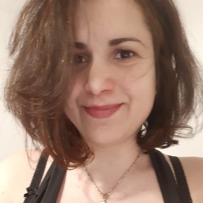 European, Loves science & nature! Works w/ environmental scenarios and future studies. Loves travels, irony of life, politics...
