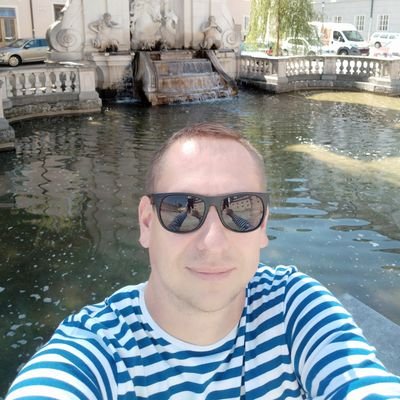 QoglGxiWznHxnP7's profile picture. в меру хороший .в меру сложный)