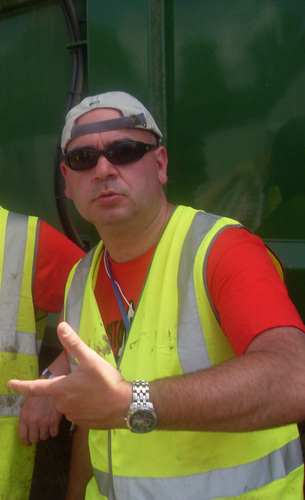 DJGORY's profile picture. Cook, Thief, 'Wife', Lover & manipulator of sound......although not always in a good way. LCFC stalker.