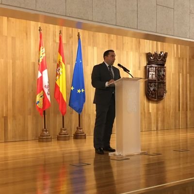 Delegado territorial de la @jcyl en Salamanca.
Graduado en Ingeniería mecánica.