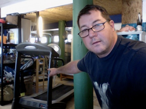 VisualIndoors's profile picture. Blogging about food, indoor photography, health and fitness, technology and other creative pursuits happening inside.