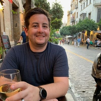 tc04logan's profile picture. sit upright, hold on tight, and enjoy the ride! #patchogue #longisland #boston #sienaalum #bordercolliedad #aussiedad #milliecrew2012 #gradadmissions (he/him)