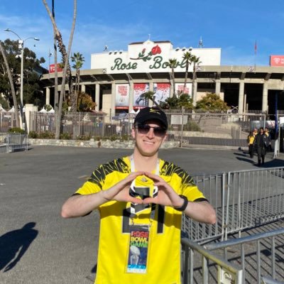 Sulli707's profile picture. 2x grad from the @uoregon Lundquist College of Business (BA'17, MSF'18) #DoubleDuck #ScoDucks