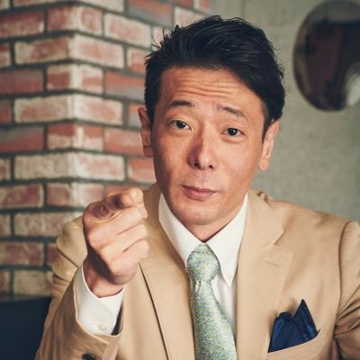 泉政宏 マインドホーン Netflix この映画を大切にしている人間は日本に俺しかいないと疑惑のある映画 今じゃ落ちぶれた80年代ヒーローマインドホーンがかつての栄光を取り戻すためにドッタバッタする このくだらなさが大好きです 今見返すと